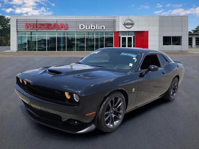 2023 Dodge Challenger R/T Scat Pack RWD in Pitch Black Clearcoat — front three-quarter view