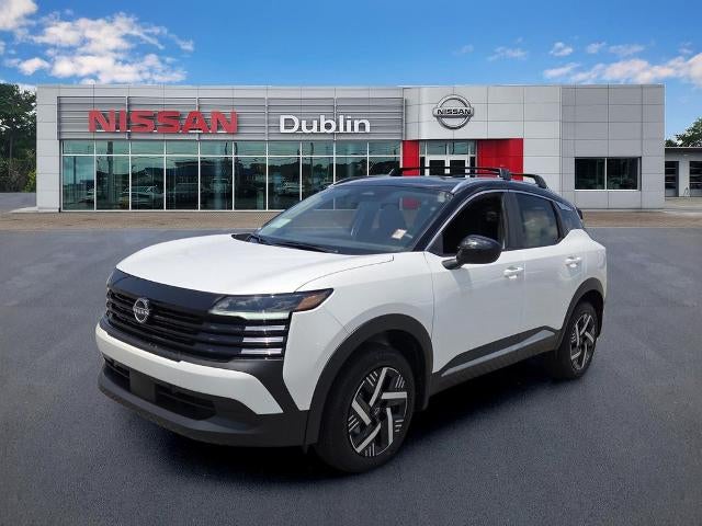 2026 Nissan Kicks SV in Aspen White Tricoat Super Black Two Tone — front three-quarter view