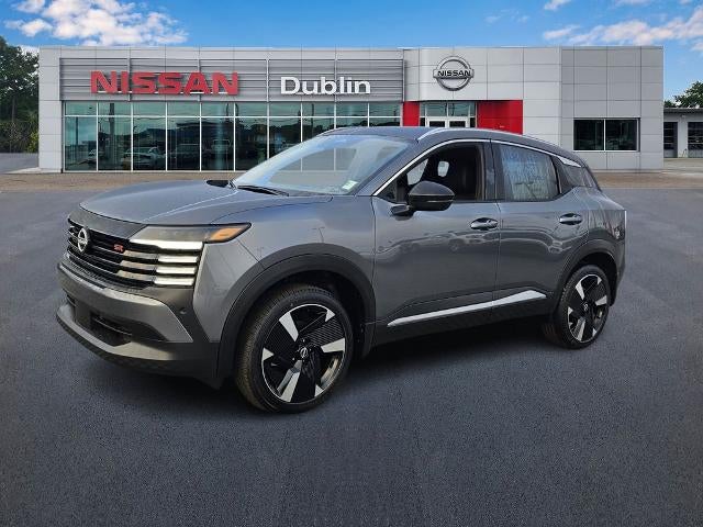 2026 Nissan Kicks SR in Gun Metallic — front three-quarter view