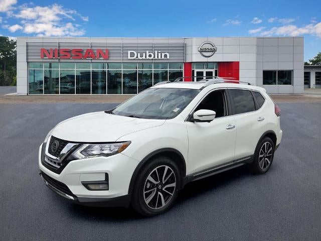 2020 Nissan Rogue FWD SL in Pearl White Tricoat — front three-quarter view