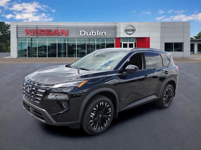 2026 Nissan Rogue 2026.5 FWD Dark Armor in Super Black — front three-quarter view