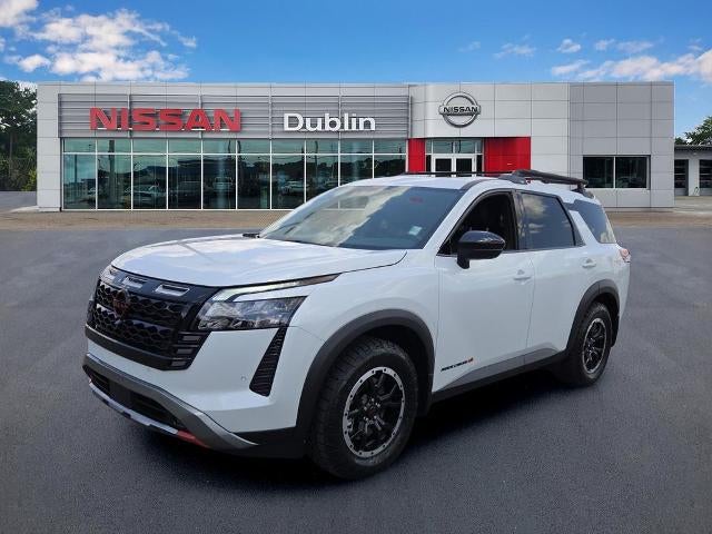 2026 Nissan Pathfinder Rock Creek 4WD in Everest White Pearl Tricoat — front three-quarter view