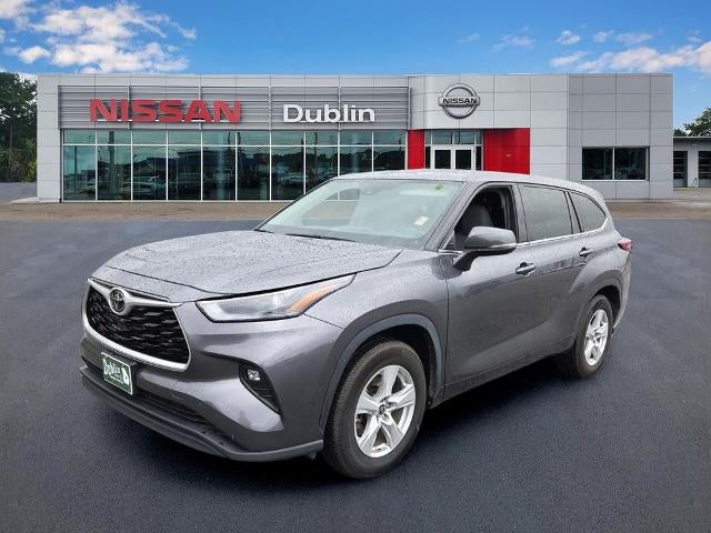 2022 Toyota Highlander LE FWD (GS) in Magnetic Gray Metallic — front three-quarter view